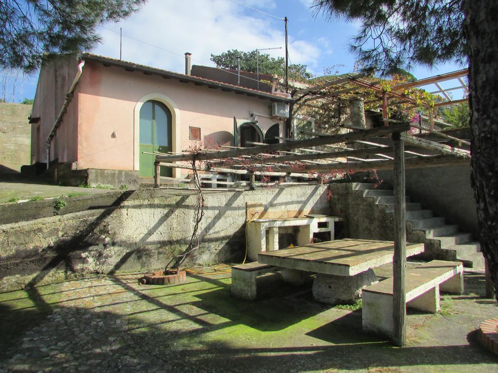 בית הארחה קסטלמולה 	Rifugio Dei Tre Pini מראה חיצוני תמונה