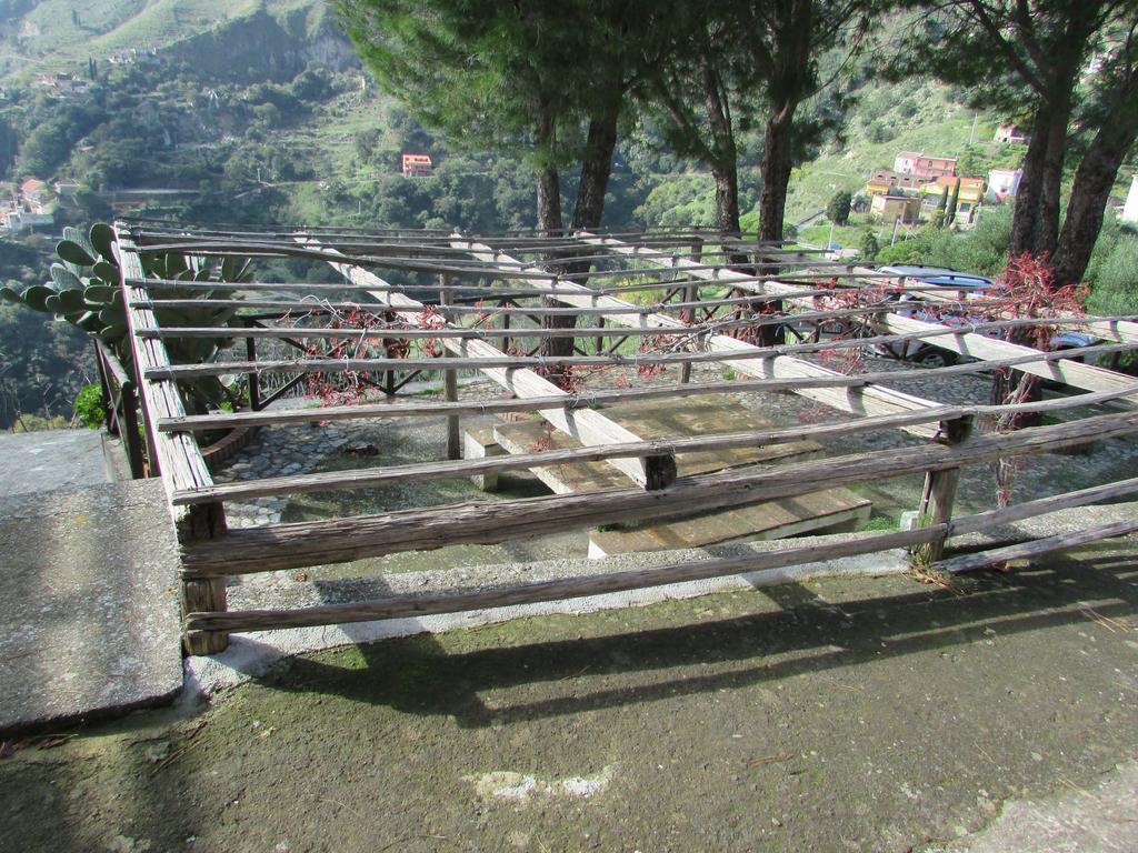 בית הארחה קסטלמולה 	Rifugio Dei Tre Pini מראה חיצוני תמונה