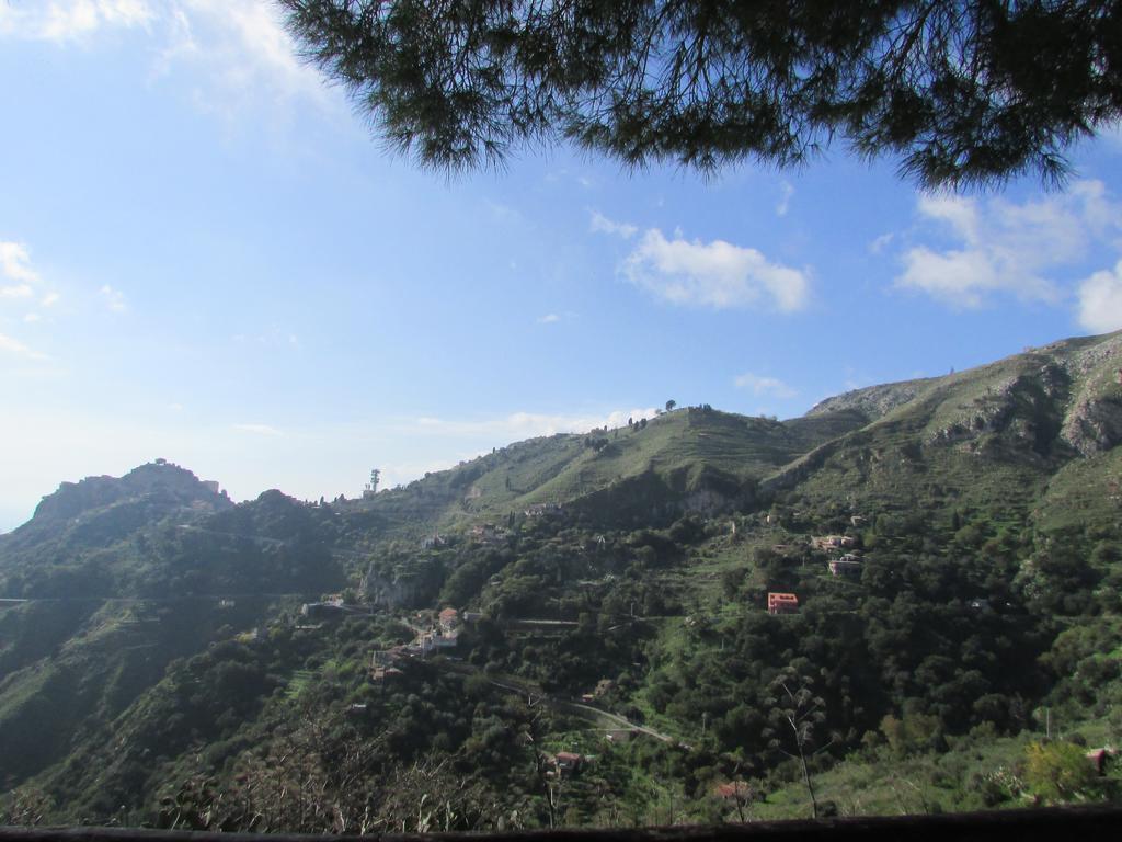 בית הארחה קסטלמולה 	Rifugio Dei Tre Pini מראה חיצוני תמונה