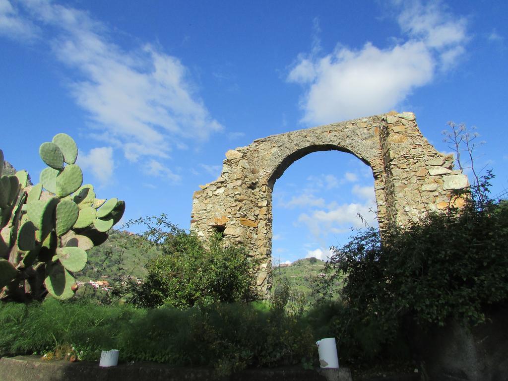 בית הארחה קסטלמולה 	Rifugio Dei Tre Pini מראה חיצוני תמונה